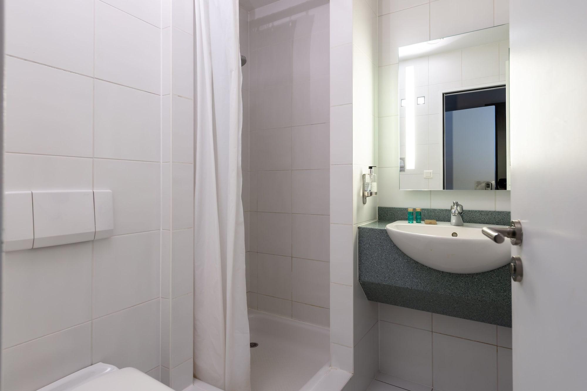 Docklands Hotel