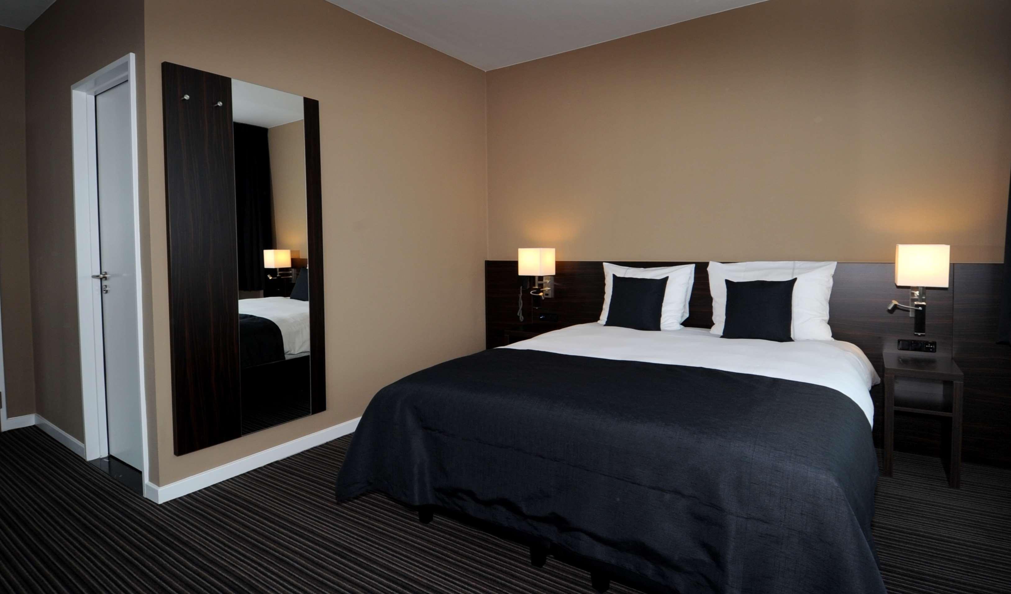 Docklands Hotel 3*
