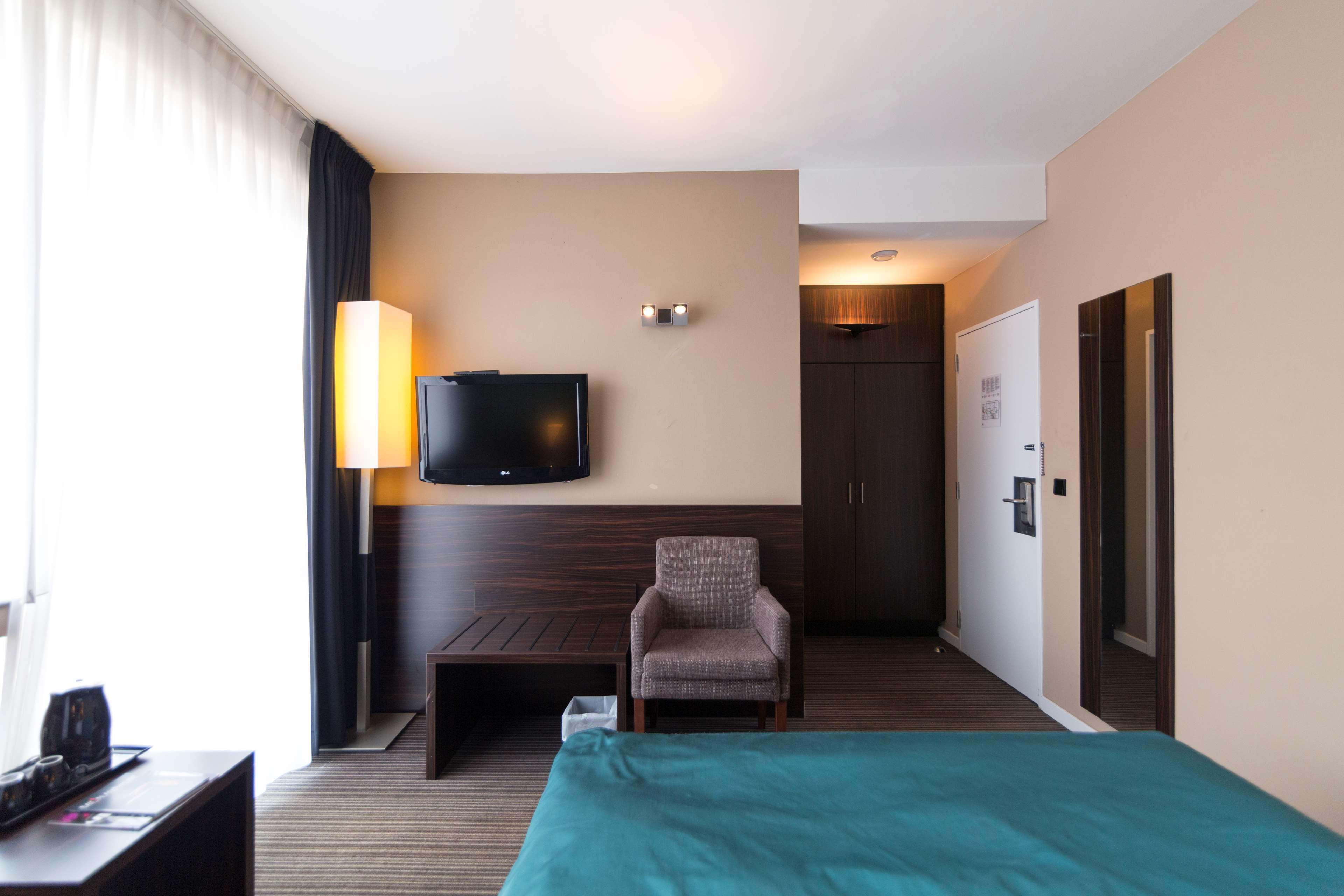 Docklands Hotel