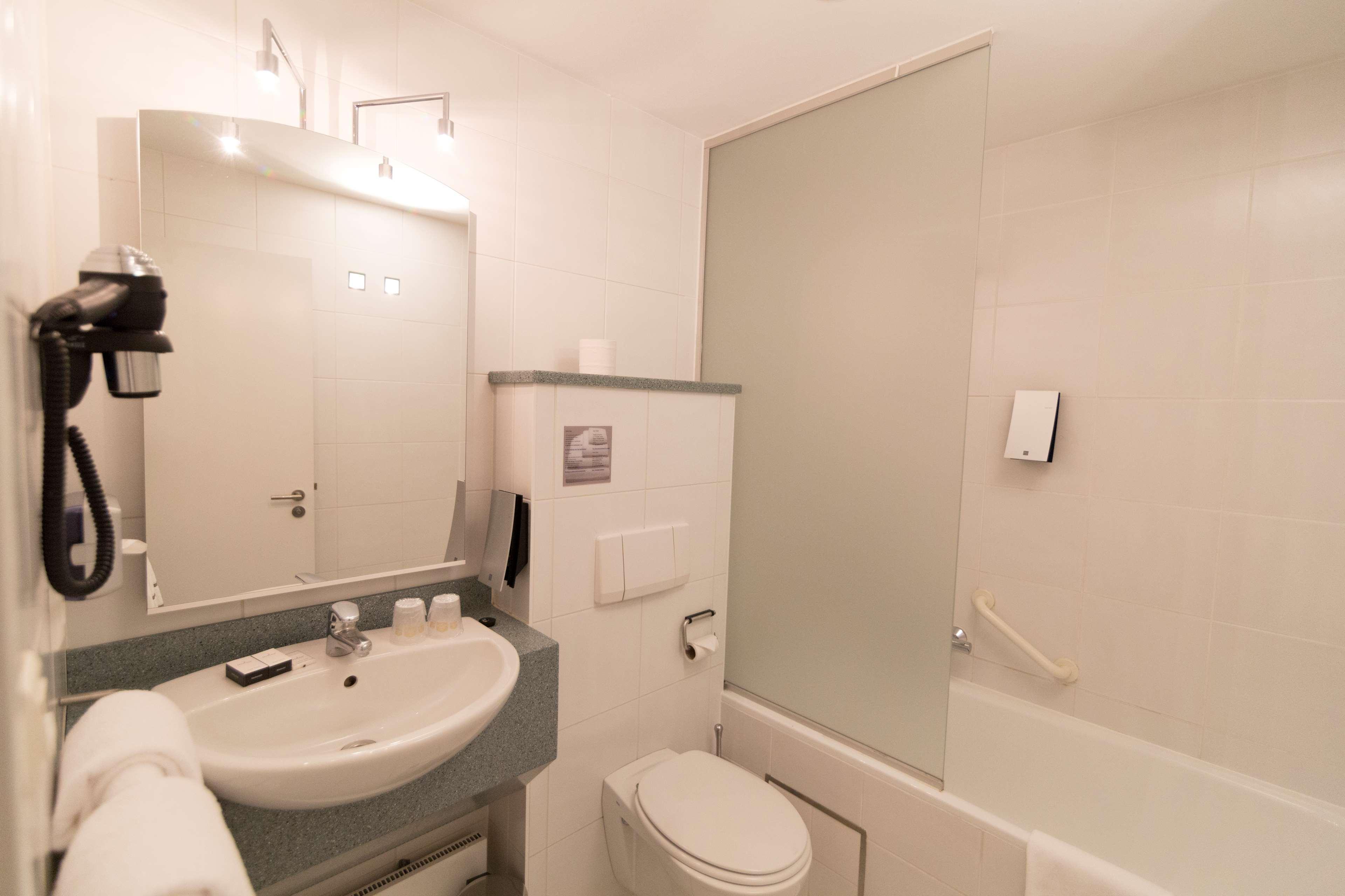 Hotel Docklands 3*