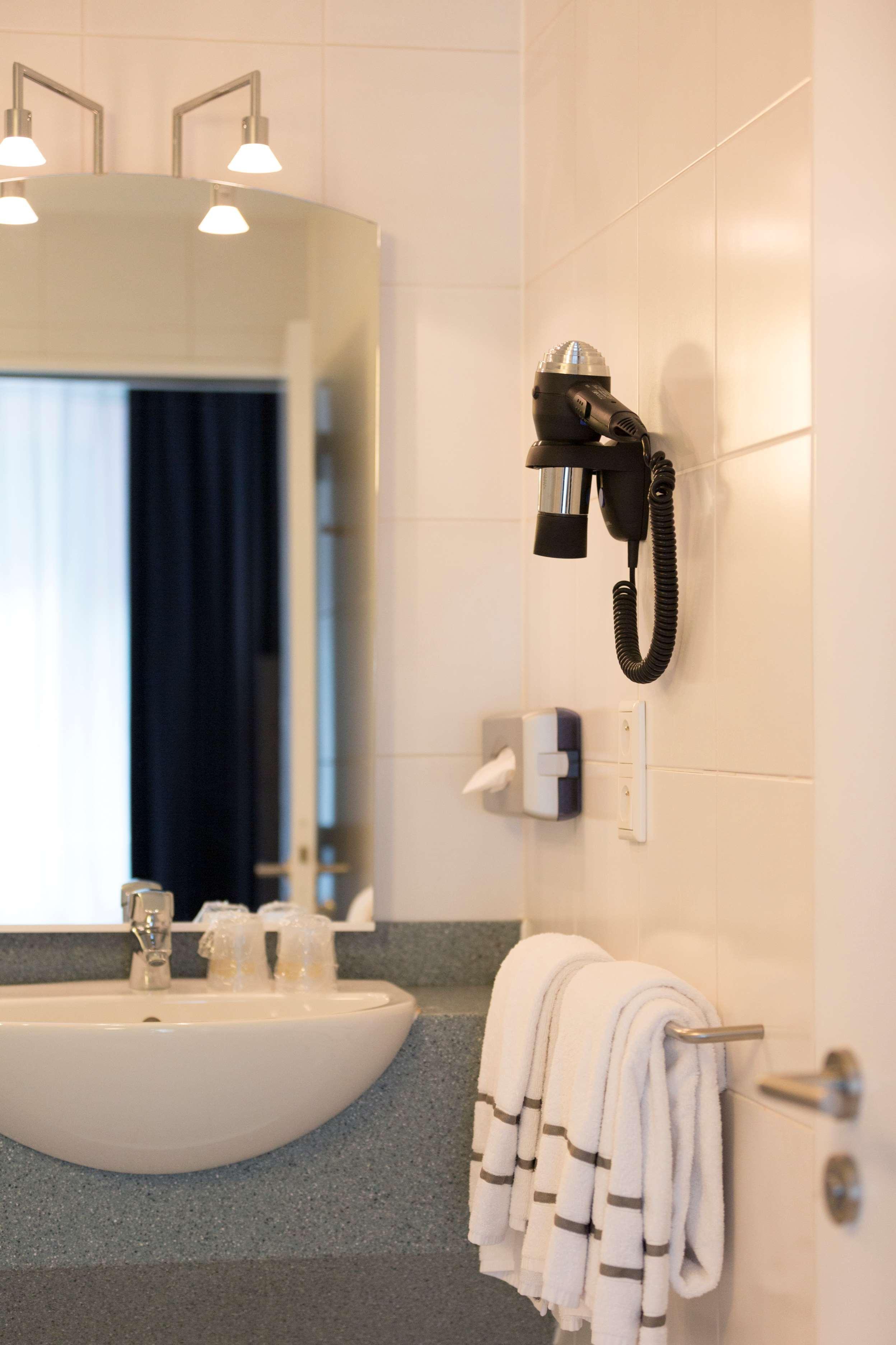 Docklands 3*