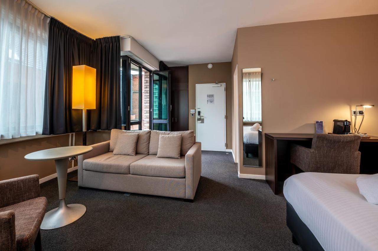 Docklands Hotel